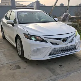 Toyota Camry 2022
