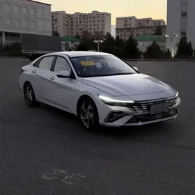 Hyundai Elantra 2025