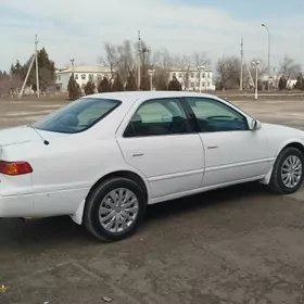 Toyota Camry 2000