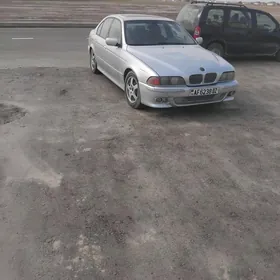 BMW E39 1998