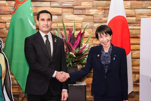 Сердар Бердымухамедов поздравил премьер-министра Японии Санаэ Такаити с переизбранием