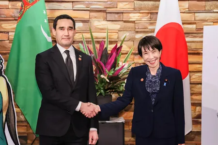 Сердар Бердымухамедов поздравил премьер-министра Японии Санаэ Такаити с переизбранием