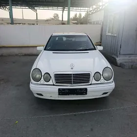 Mercedes-Benz E430 1997