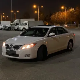 Toyota Camry 2011