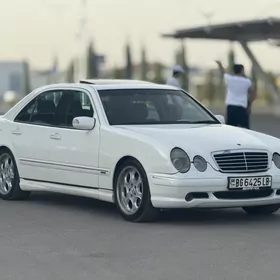 Mercedes-Benz E55 AMG 2000