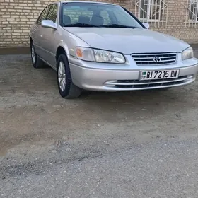 Toyota Camry 2000