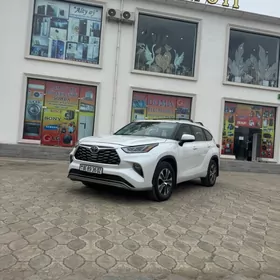 Toyota Highlander 2024