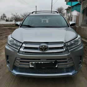 Toyota Highlander 2019