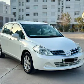 Nissan Tiida 2008