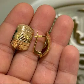 Gyzyl rossiyskiy gulakhalka