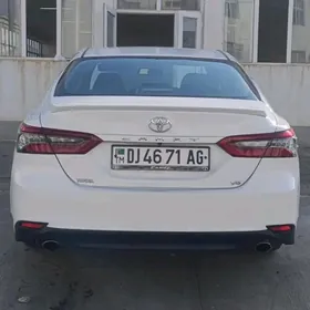 Toyota Camry 2018