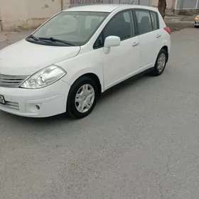 Nissan Versa 2011