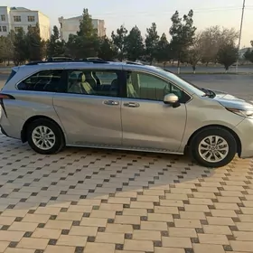 Toyota Sienna 2022