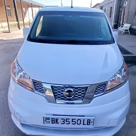Nissan NV200 2020