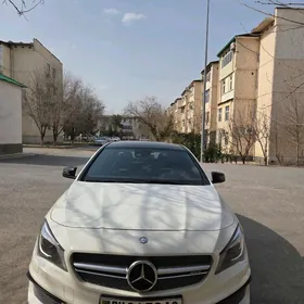 Mercedes-Benz CLA 2015