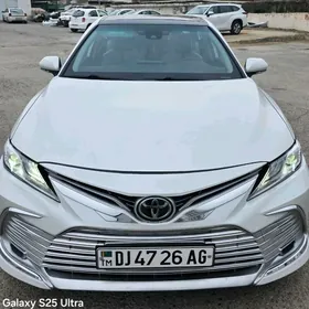 Toyota Camry 2020