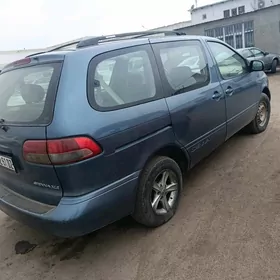 Toyota Sienna 2002