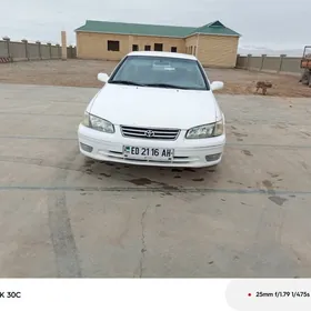 Toyota Camry 2000