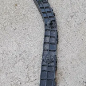 направляющая кронштейн