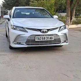 Toyota Camry Hybrid 2020