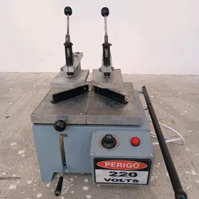 Utuk plastik ayna gapy