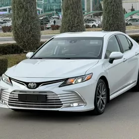 Toyota Camry 2021