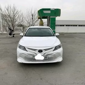 Toyota Camry 2018