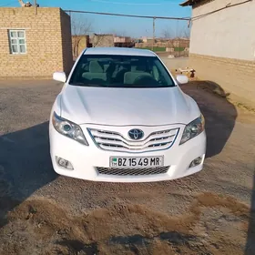 Toyota Camry 2011