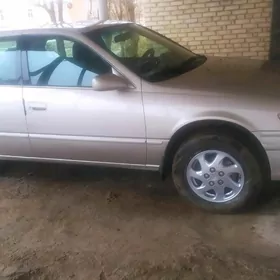 Toyota Camry 1999
