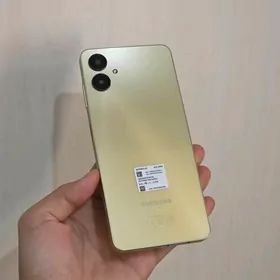 Samsung A06. 4/64. wetnam