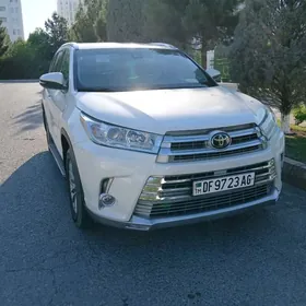 Toyota Highlander 2019