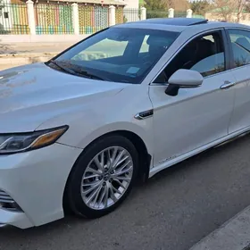 Toyota Camry 2018