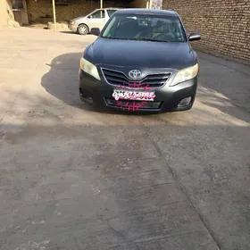 Toyota Camry 2010