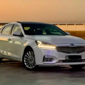 Kia Cadenza 2018