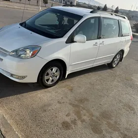Toyota Sienna 2004