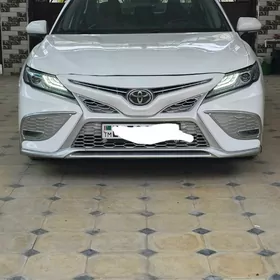 Toyota Camry 2020