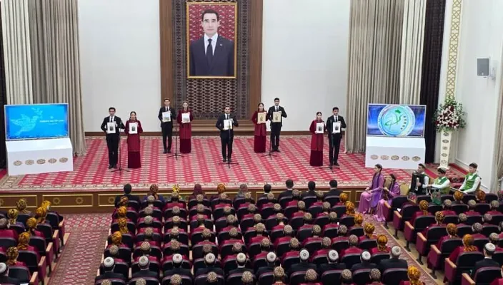 В ТНИМЯ прошла научно-практическая конференция ко Дню родного языка