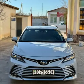 Toyota Camry 2023