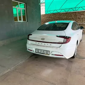 Hyundai Sonata Hybrid 2022