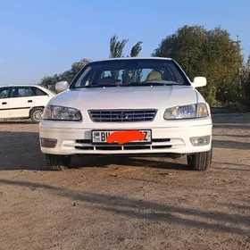 Toyota Camry 2000