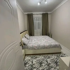 Mir 3 12/12 2Kom+Stolowoý 72m²