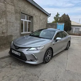 Toyota Camry 2020