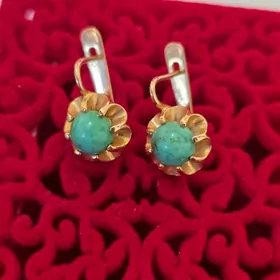 gyzyl gadym gulakhalkalar