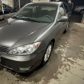 Toyota Camry 2005