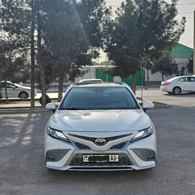 Toyota Camry 2020