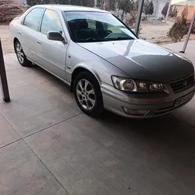 Toyota Camry 2000