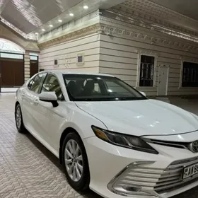 Toyota Camry 2020
