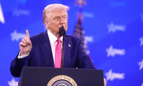 Tramp gaýry planetalylara we Ýerden daşardaky ýaşaýyşa degişli maglumatlary köpçülige aýan etmegi tabşyrdy