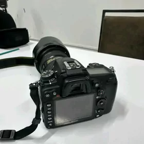 Nikon 7000