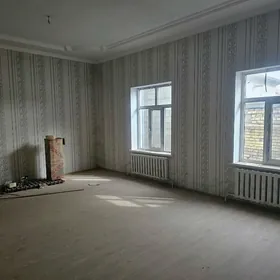 Furunzo köçede Howly jay